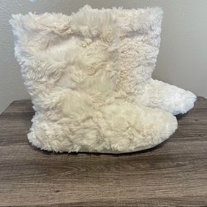 Lauren Conrad Booties Cream/White Faux Fur Plush